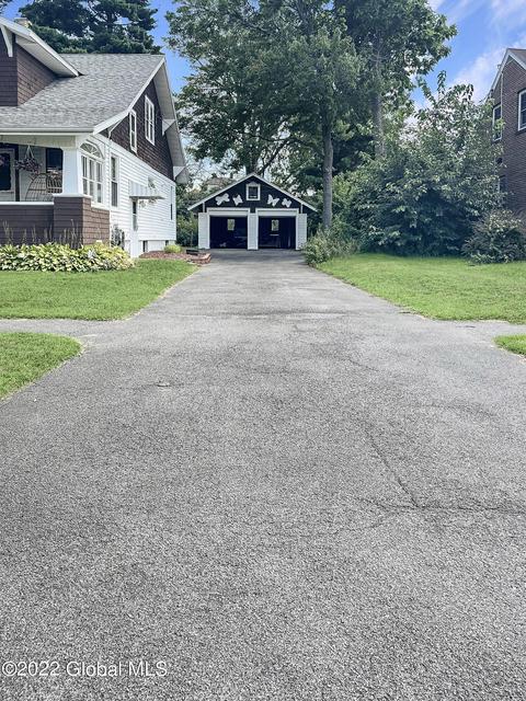 28 Eastholm Rd, Schenectady, NY 12304 photo 2