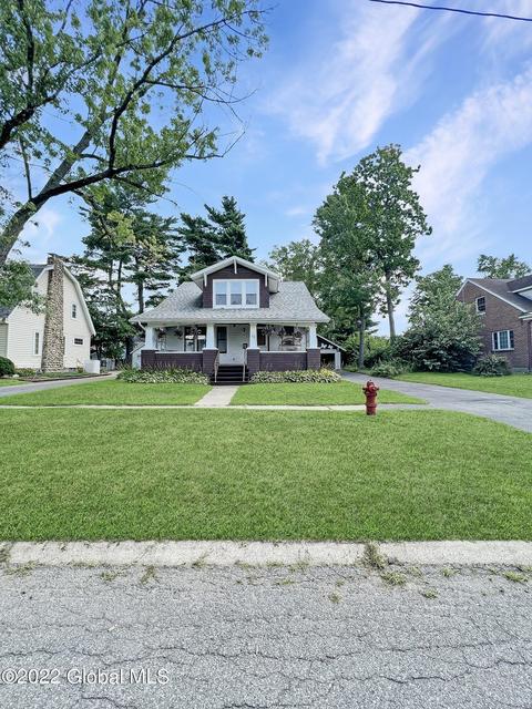 28 Eastholm Rd, Schenectady, NY 12304 photo 1