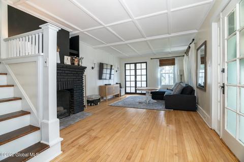 71 Eastholm Rd, Schenectady, NY 12304 photo 4