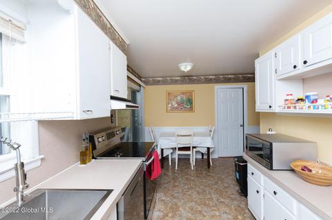 75 The Crossway, Delmar, NY 12054 photo 13