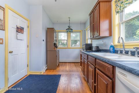 1458 Sumner Ave, Schenectady, NY 12309 photo 12