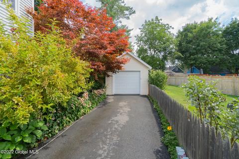 1458 Sumner Ave, Schenectady, NY 12309 photo 2