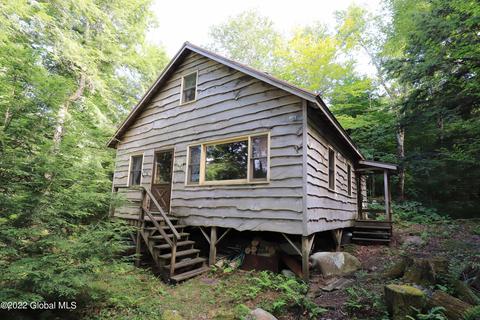 229 W Stoner Lake Rd, Caroga, NY 12032
