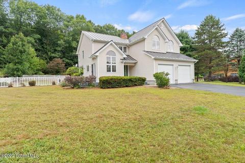 138 Progress Hts, Gloversville, NY 12078