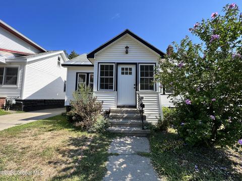 63 Pershing Dr, Schenectady, NY 12302 photo 10