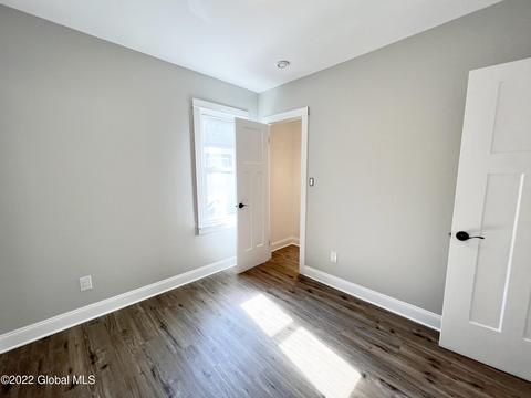 63 Pershing Dr, Schenectady, NY 12302 photo 28