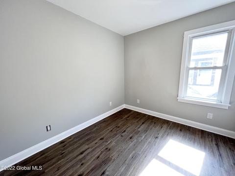 63 Pershing Dr, Schenectady, NY 12302 photo 27