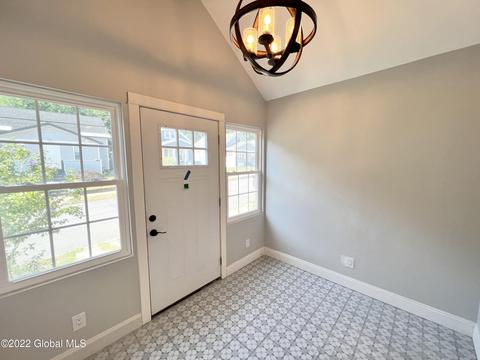 63 Pershing Dr, Schenectady, NY 12302 photo 7