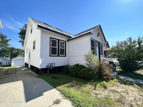 63 Pershing Dr, Schenectady, NY 12302 photo 1