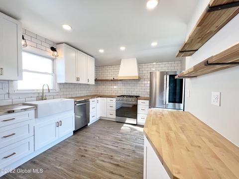 63 Pershing Dr, Schenectady, NY 12302 photo 6