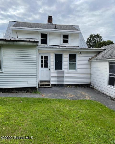 210 Walnut St, Corinth, NY 12822 photo 17
