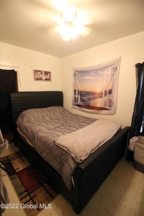 435 Seneca St, Schenectady, NY 12308 photo 9