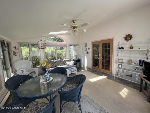 9 Bertone Dr, Schenectady, NY 12306 photo 5