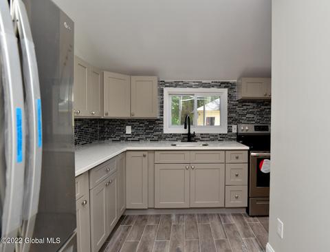 4 Harvard St, Schenectady, NY 12304 photo 7