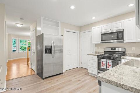 16 Dandelion Dr, Gansevoort, NY 12831 photo 28