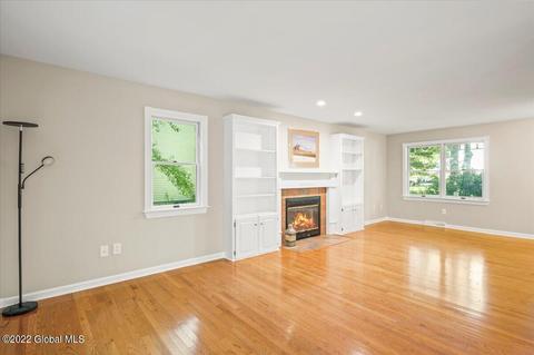 16 Dandelion Dr, Gansevoort, NY 12831 photo 9