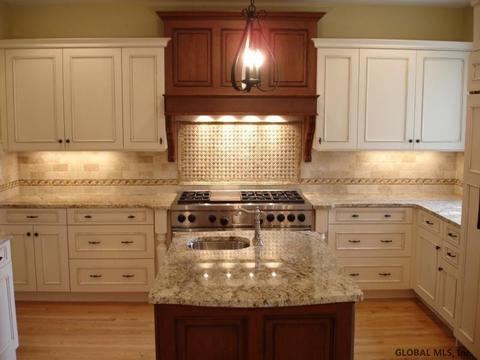 283 Bender Ln, Glenmont, NY 12077 photo 11