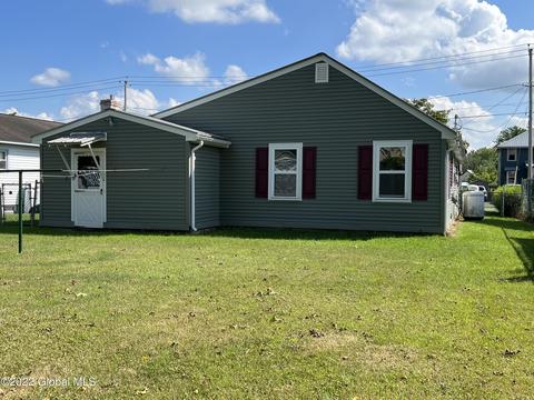 27 Champlain Ave, Whitehall, NY 12887 photo 25
