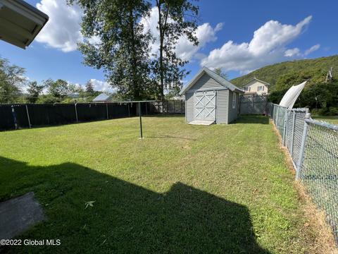 27 Champlain Ave, Whitehall, NY 12887 photo 23