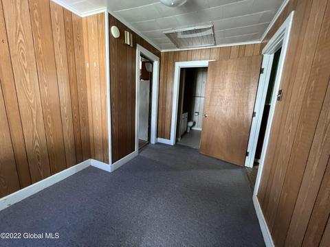 27 Champlain Ave, Whitehall, NY 12887 photo 10