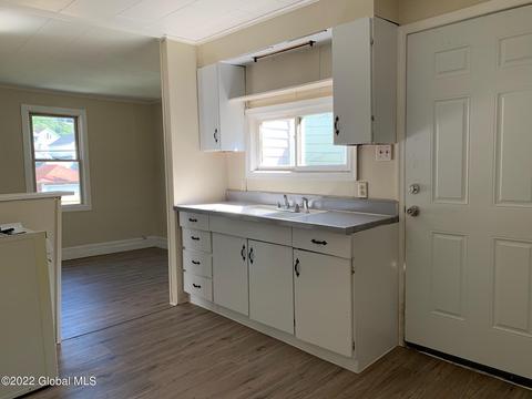 660 3rd Ave, Troy, NY 12182 photo 9