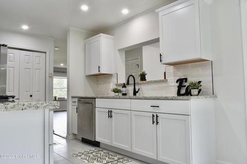 3271 E Old State Rd, Schenectady, NY 12303 photo 13