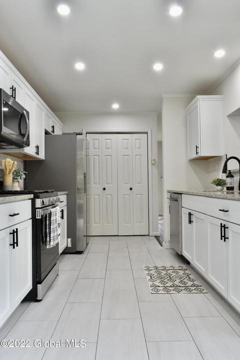 3271 E Old State Rd, Schenectady, NY 12303 photo 16