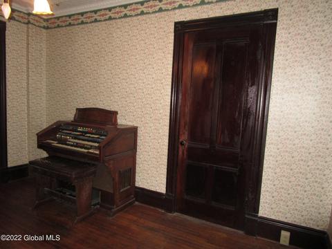 662 E Main St, Cobleskill, NY 12043 photo 7