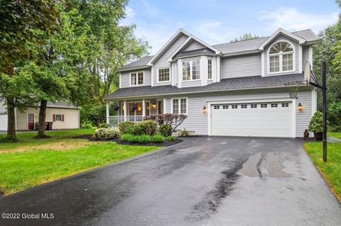 72 Deer Run Holw, Halfmoon, NY 12065 photo 2
