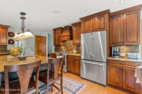 72 Deer Run Holw, Halfmoon, NY 12065 photo 13
