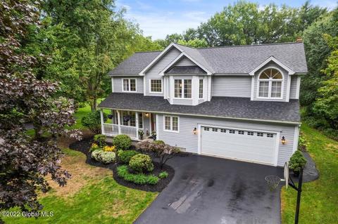 72 Deer Run Holw, Halfmoon, NY 12065 photo 1