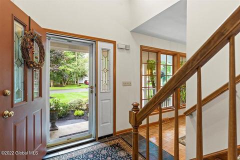 72 Deer Run Holw, Halfmoon, NY 12065 photo 8