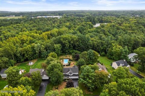 72 Deer Run Holw, Halfmoon, NY 12065 photo 4