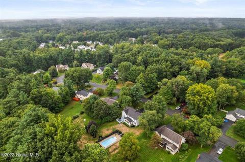 72 Deer Run Holw, Halfmoon, NY 12065 photo 5