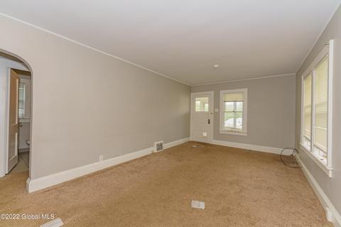 383 Vley Rd, Schenectady, NY 12302 photo 6