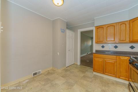 383 Vley Rd, Schenectady, NY 12302 photo 8