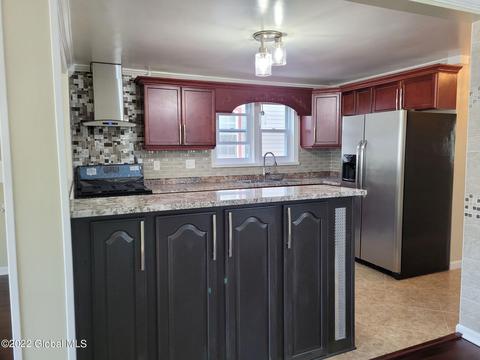 1029 Strong St, Schenectady, NY 12307 photo 7