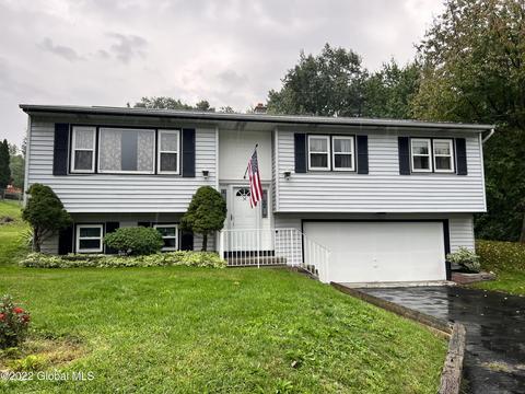 34 Lakeside Dr, Castleton On Hudson, NY 12033 photo 1