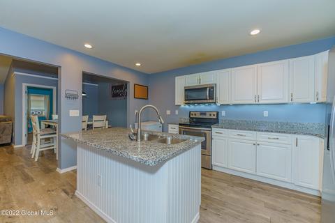 46 Heyden Rd, Troy, NY 12180 photo 10