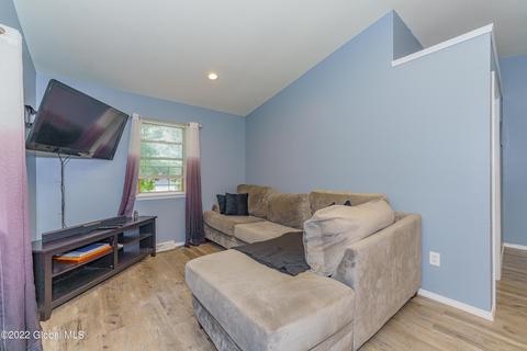 46 Heyden Rd, Troy, NY 12180 photo 9