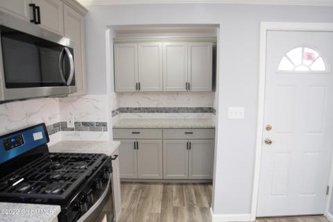 1084 Keyes Ave, Schenectady, NY 12309 photo 6