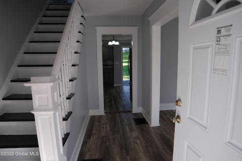 1084 Keyes Ave, Schenectady, NY 12309 photo 3