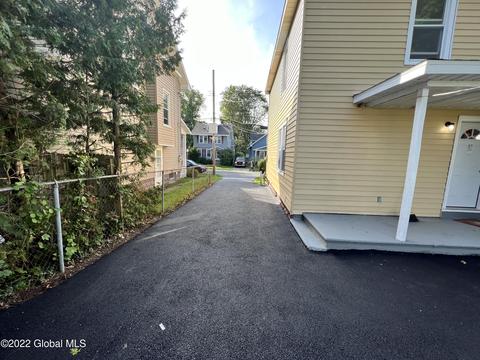 1084 Keyes Ave, Schenectady, NY 12309 photo 21