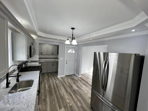 1084 Keyes Ave, Schenectady, NY 12309 photo 7