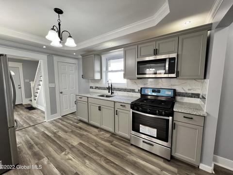 1084 Keyes Ave, Schenectady, NY 12309 photo 5