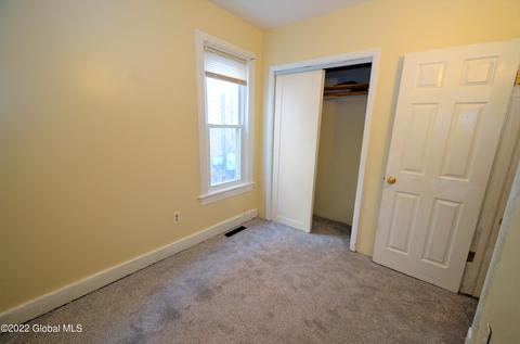 532 Lang St, Schenectady, NY 12308 photo 8