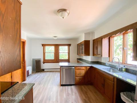 845 Curry Rd, Schenectady, NY 12306 photo 8