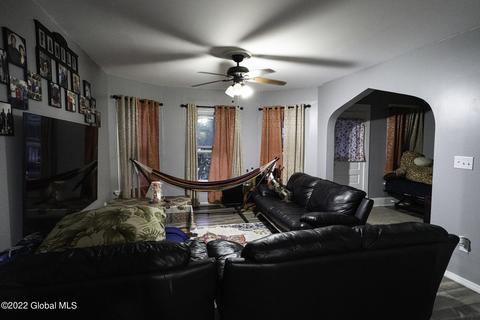815 Hampton Ave, Schenectady, NY 12309 photo 12