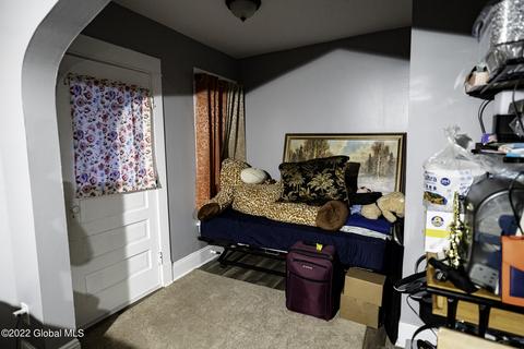 815 Hampton Ave, Schenectady, NY 12309 photo 8