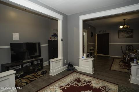 815 Hampton Ave, Schenectady, NY 12309 photo 17